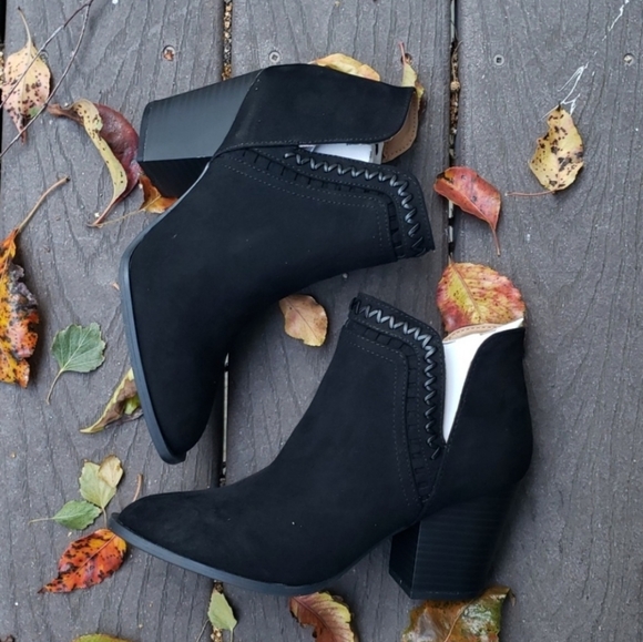 Black Fall Ankle Suede Boots - Picture 4 of 4